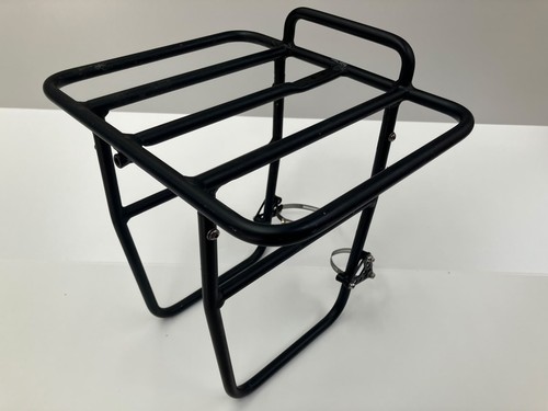 Specialized pizza rack - pizza, front